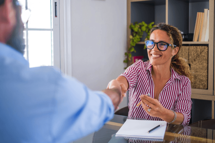 Coldwell Banker Mexico shows a North American buyer comparing property, financing, legal structure and a closing checklist before purchasing a home in Mexico.