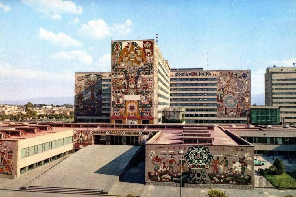 Coldwell Banker México destaca el Centro SCOP y sus murales en la colonia Narvarte, Ciudad de México.